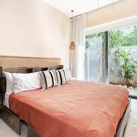 Enchanting 4br Villaδ Pool& Rooftopδprime Location
