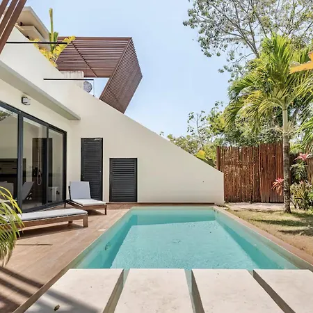 Enchanting 4br Villaδ Pool& Rooftopδprime Location Villa
