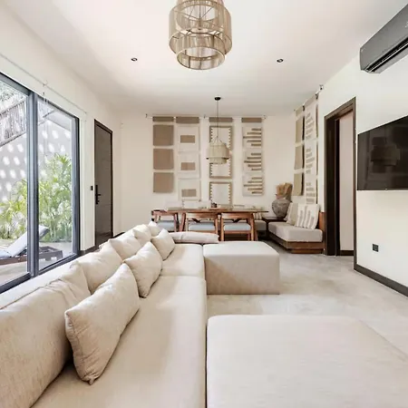 Villa Enchanting 4br Villaδ Pool& Rooftopδprime Location *