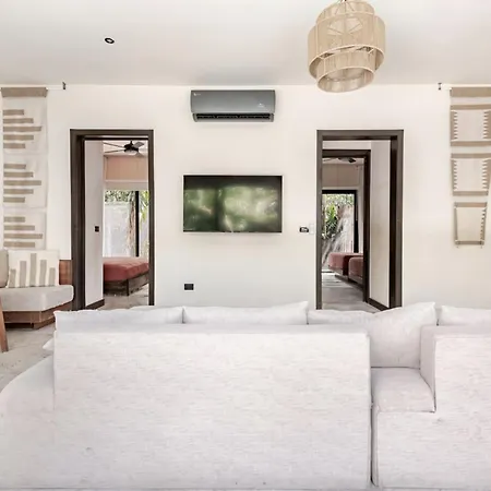 Villa Enchanting 4br Villaδ Pool& Rooftopδprime Location
