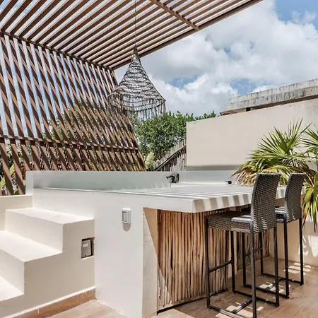 Villa Enchanting 4br Villaδ Pool& Rooftopδprime Location Tulum