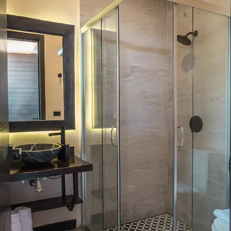 Villa Enchanting 4br Villaδ Pool& Rooftopδprime Location *