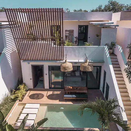 Villa Enchanting 4br Villaδ Pool& Rooftopδprime Location Tulum
