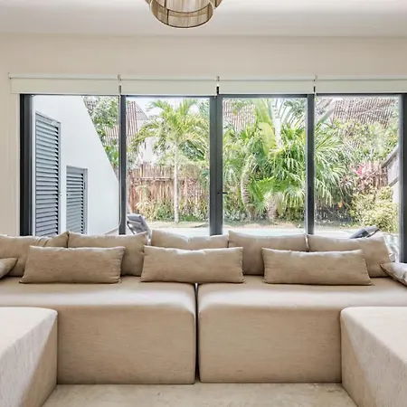 Enchanting 4br Villaδ Pool& Rooftopδprime Location Villa