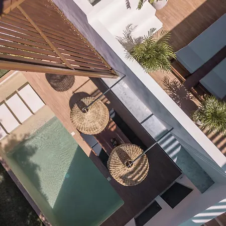 Enchanting 4br Villaδ Pool& Rooftopδprime Location Villa *