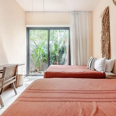 Enchanting 4br Villaδ Pool& Rooftopδprime Location Villa