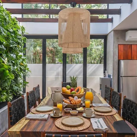 Luxury 4br Eco 10ppl Outdoor Pizza Oven - Private Pool & Jacuzzi *