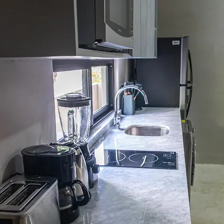 Jungle Ph Private Rooftop & Plunge Pool Ac Wifi Apartamento