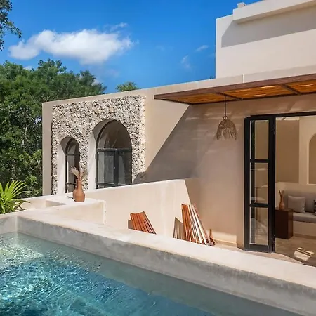 Luxury 4 Bedroom With Private Rooftop Pool Holiday home *