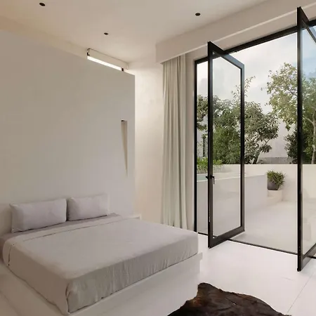 Villa 4 Bedroom With Rooftop Pool Aldea Zama *