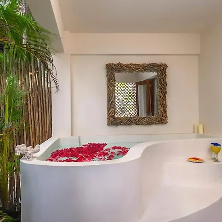 9br Mantaray Soliman Bay Beachfront