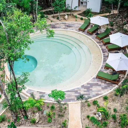 Holiday home Stylish 1bd Retreat With Swim-up Pool *