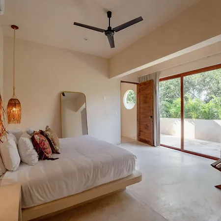 Villa Chic 4br With Private Pool In Holistika *