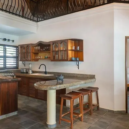 Holiday home 9br Mantaray Soliman Bay Beachfront *