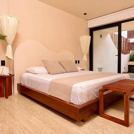 Loch Collection Aparthotel