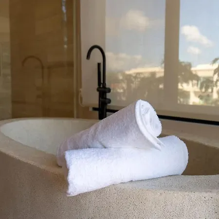 Luxury 5 Bedroom Pool Tiki Bar & Outdoor Gym * Tulum