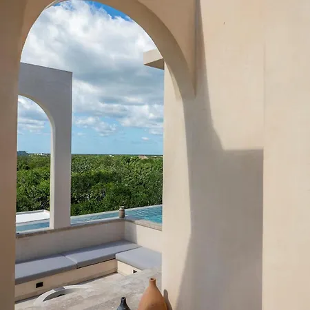 Luxury 4 Bedroom With Private Rooftop Pool Holiday home Tulum