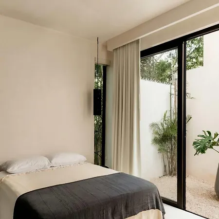 Villa 4 Bedroom With Rooftop Pool Aldea Zama *