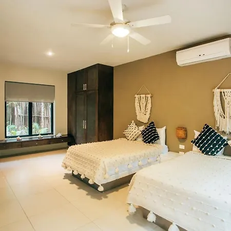 Holiday home Jungle Sanctuary Wellness Retreat W Pool Bar