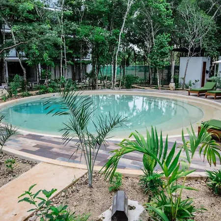 Stylish 1bd Retreat With Swim-up Pool Holiday home