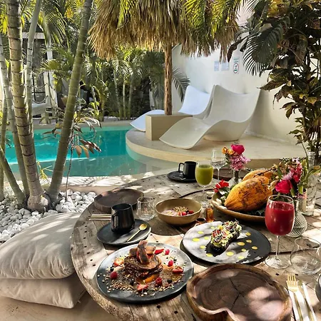 Villa Oasis Heated Private Pool Daily Housekeeping Prime Location *