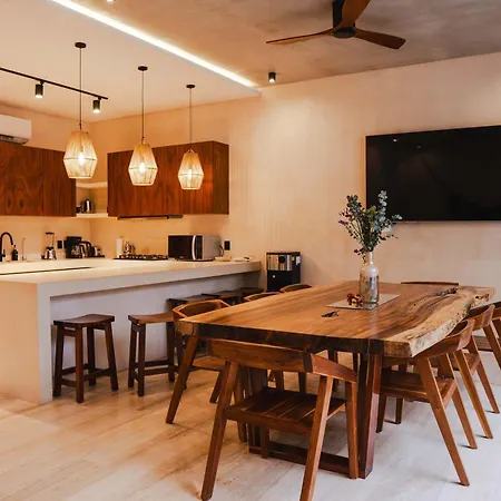 Luxury 5 Bedroom Pool Tiki Bar & Outdoor Gym * Tulum