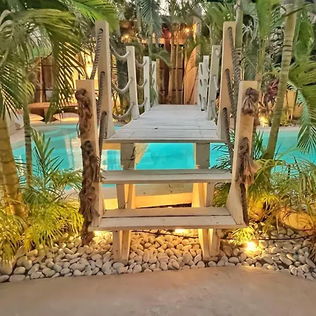 Villa Oasis Heated Private Pool Daily Housekeeping Prime Location *