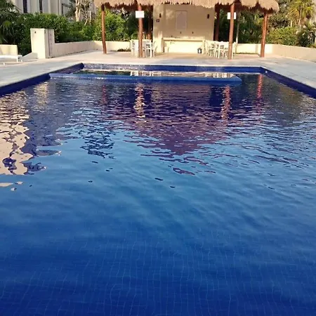 Mariposa M Apartment