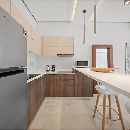 Bright 2br Amira District Gem With Shared Pool *
