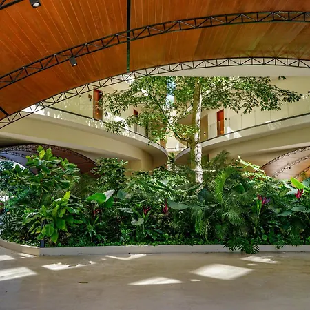 Oasis Jungle Views, 4 Pools & Near
