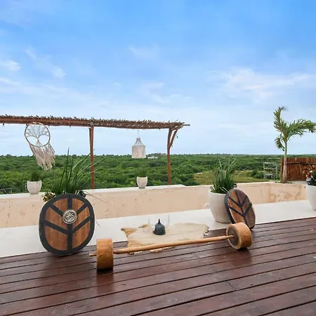 Penthouse With Rooftop Plunge Pool - Distant Ocean *