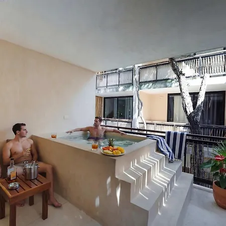 Apartment Modern 2br - Jacuzzi Rooftop Pool & Gym Tulum