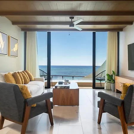 Beachfront 2br Condo, Private Pool & Tankah Bay