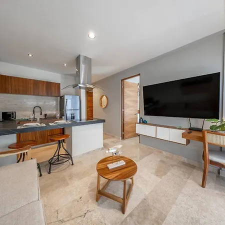 Apartment Luxury 2bd In W 2 Pools Gym