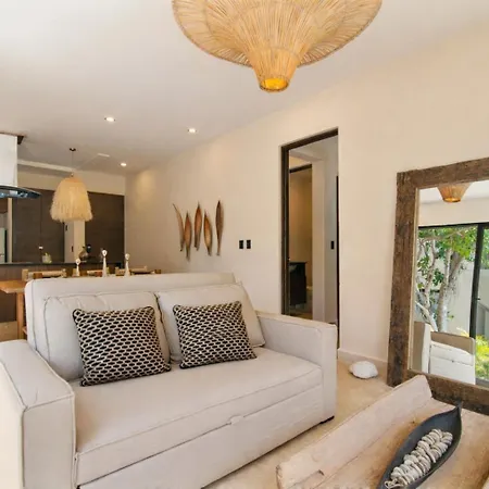 Apartment Boho Chic 2br With Swim-up Pool Near The Tulum