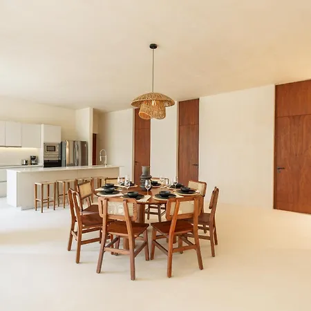 Bt Homes - - De Lujo En La Selva Con Piscina