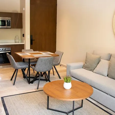 Peregrina 202b 1br Apartment *