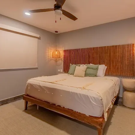 Paramar Black, Style In Zama Apartment *
