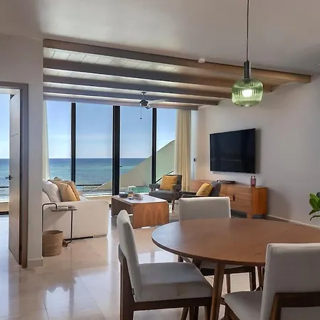 Beachfront 2br Condo, Private Pool & Tankah Bay Apartment