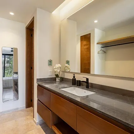 Penthouse 2br In With Private Rooftop And Pool