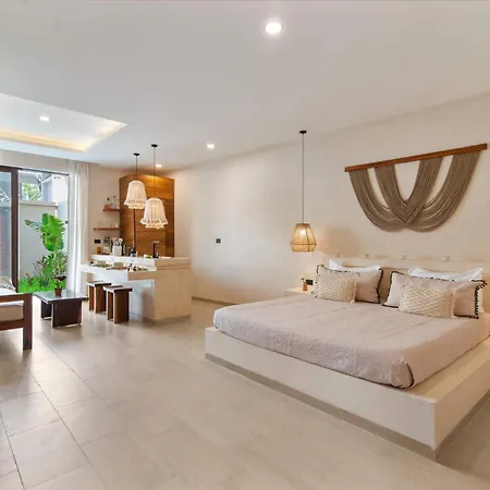 Boho With Swim-up Pool - La Veleta Apartment