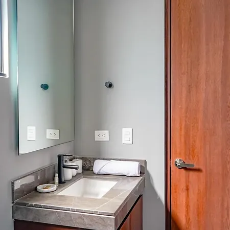 Apartment Chic 1br Private Balcony,sauna, Gym Y Wifi