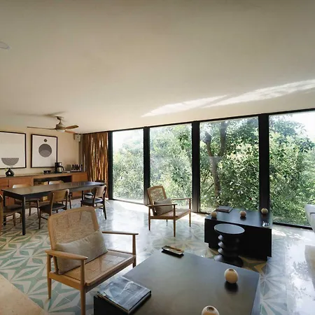 Modern 2br - Jacuzzi Rooftop Pool & Gym
