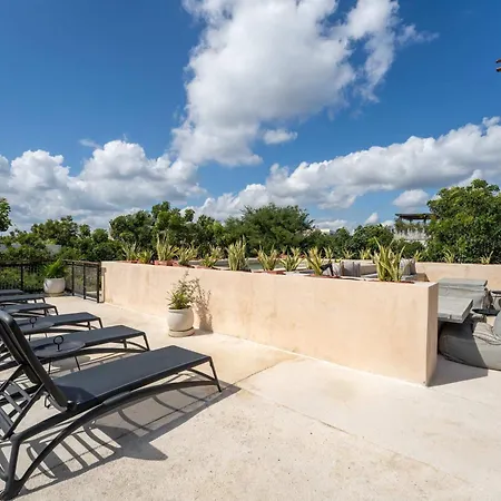 Apartment Modern 2br - Jacuzzi Rooftop Pool & Gym