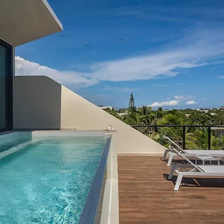 Apartment Beachfront 2br Condo, Private Pool & Tankah Bay