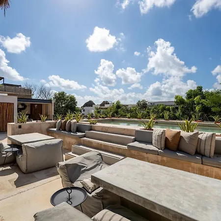 Apartment Modern 2br - Jacuzzi Rooftop Pool & Gym *