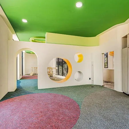 Walk To 1br 4 Guests Kids Area Office *