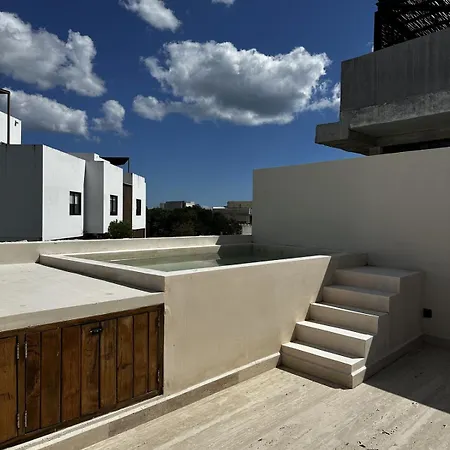 Apartment Penthouse In La Valeta With Rooftop & Plunge Pool