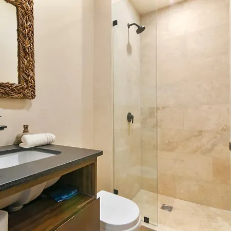 Boho Chic 2br With Swim-up Pool Near The Apartment *