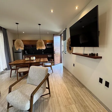 Luxury 2 Bd Roof Private Pool - Jungle View Apartment